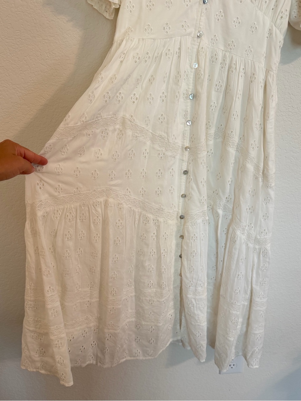 White Eyelet‎ Button-Front Maxi Dress - Picture 3 of 7